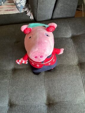 EUC Gemmy Peppa Pig 13" Plush Animated Dancing Sidestepper Christmas Doll